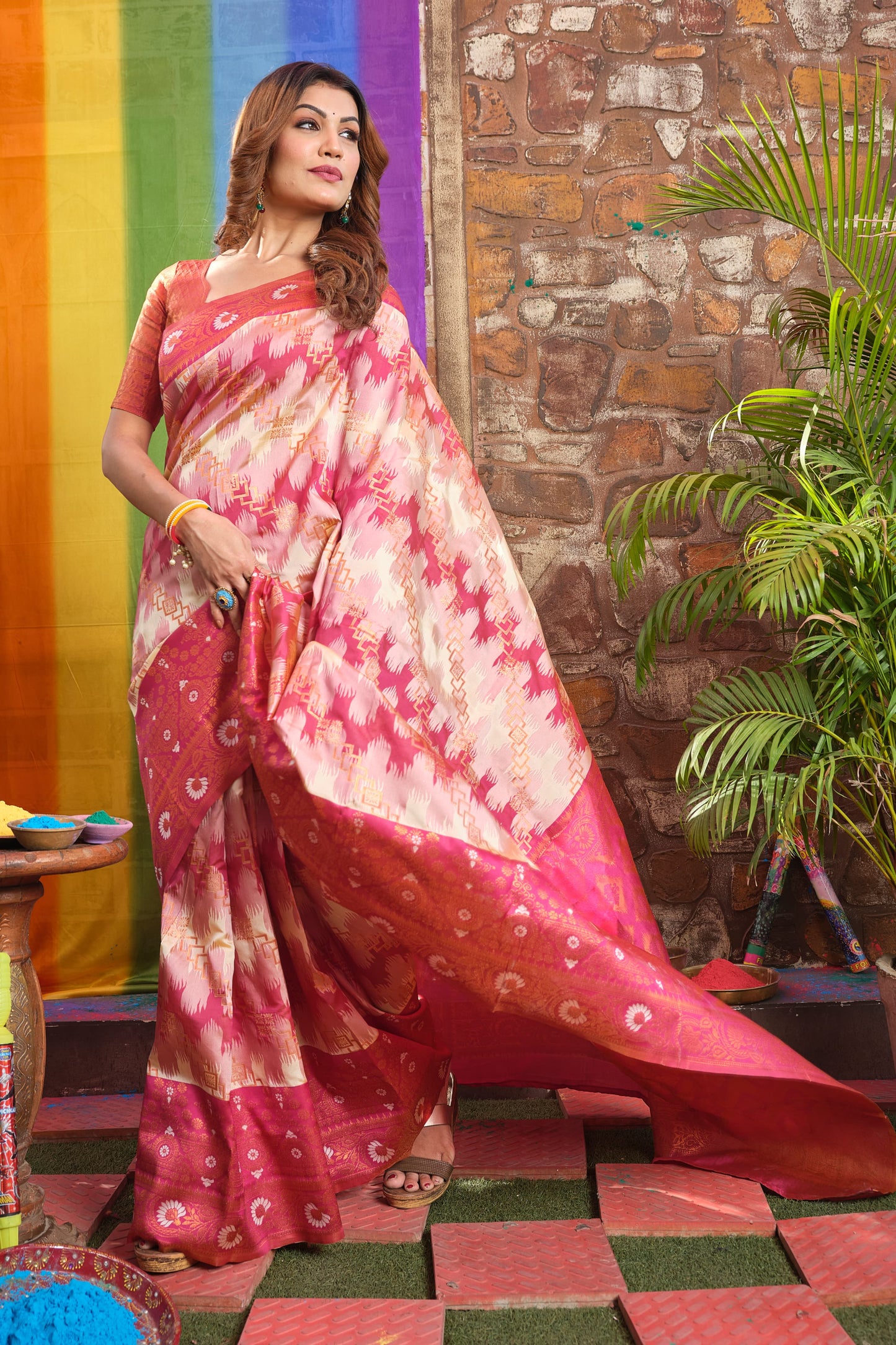 Women's Kanjivaram Pure Soft Silk Handloom Saree Pure Golden Zari