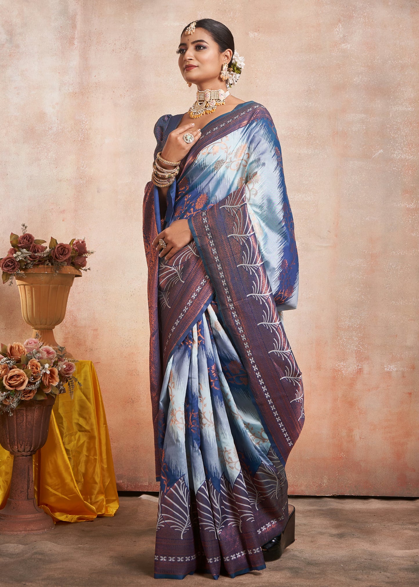 Women's Silk Blend Woven Design Saree