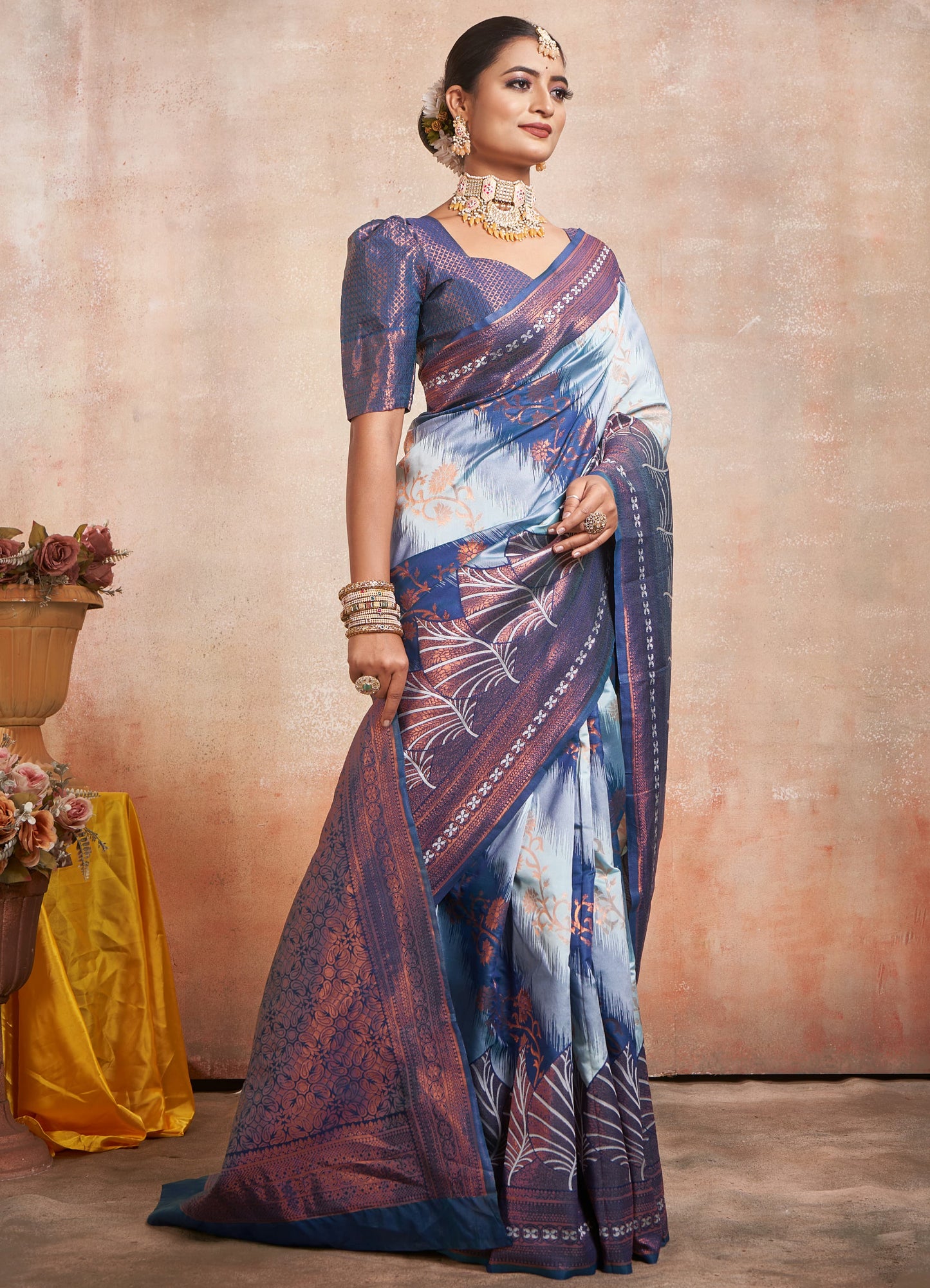 Women's Silk Blend Woven Design Saree