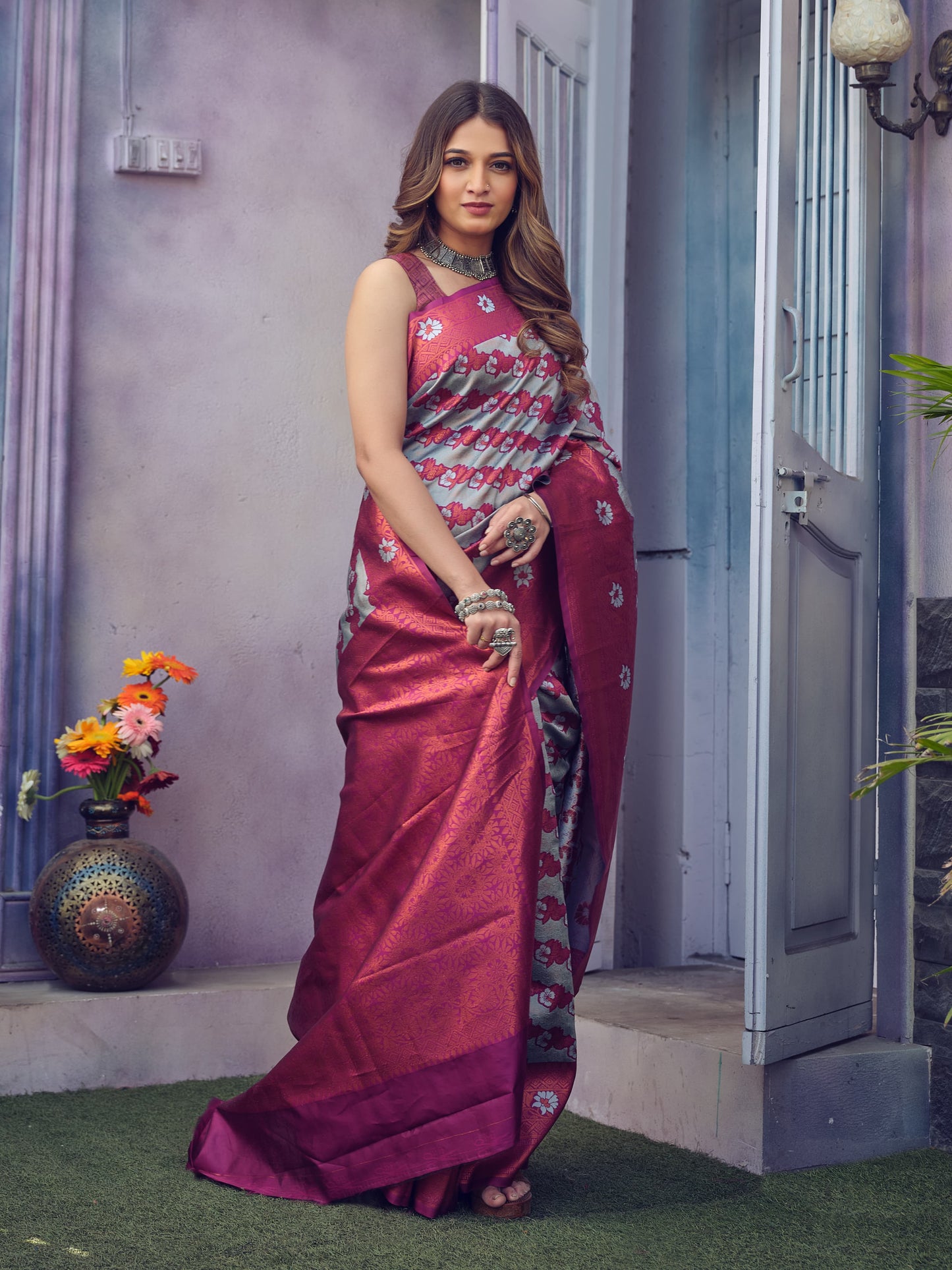 Women's Trendy Kanjivaram Soft Lichi Silk Saree