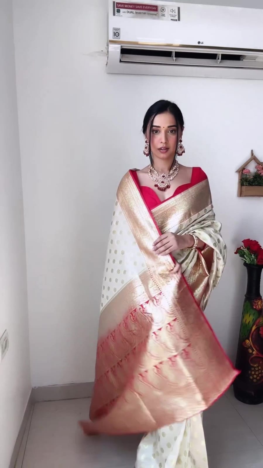 Effortless Elegance: Beige Georgette One-Minute Wear Saree for Instant Glam.